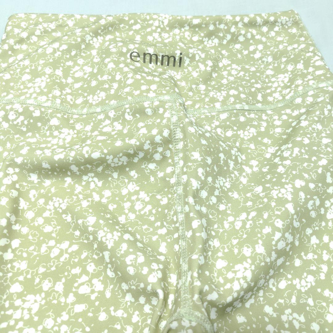 エミ　ヨガ　emmi　yoga　ミニフラワー　ブラトップ　レギンス　上下セット