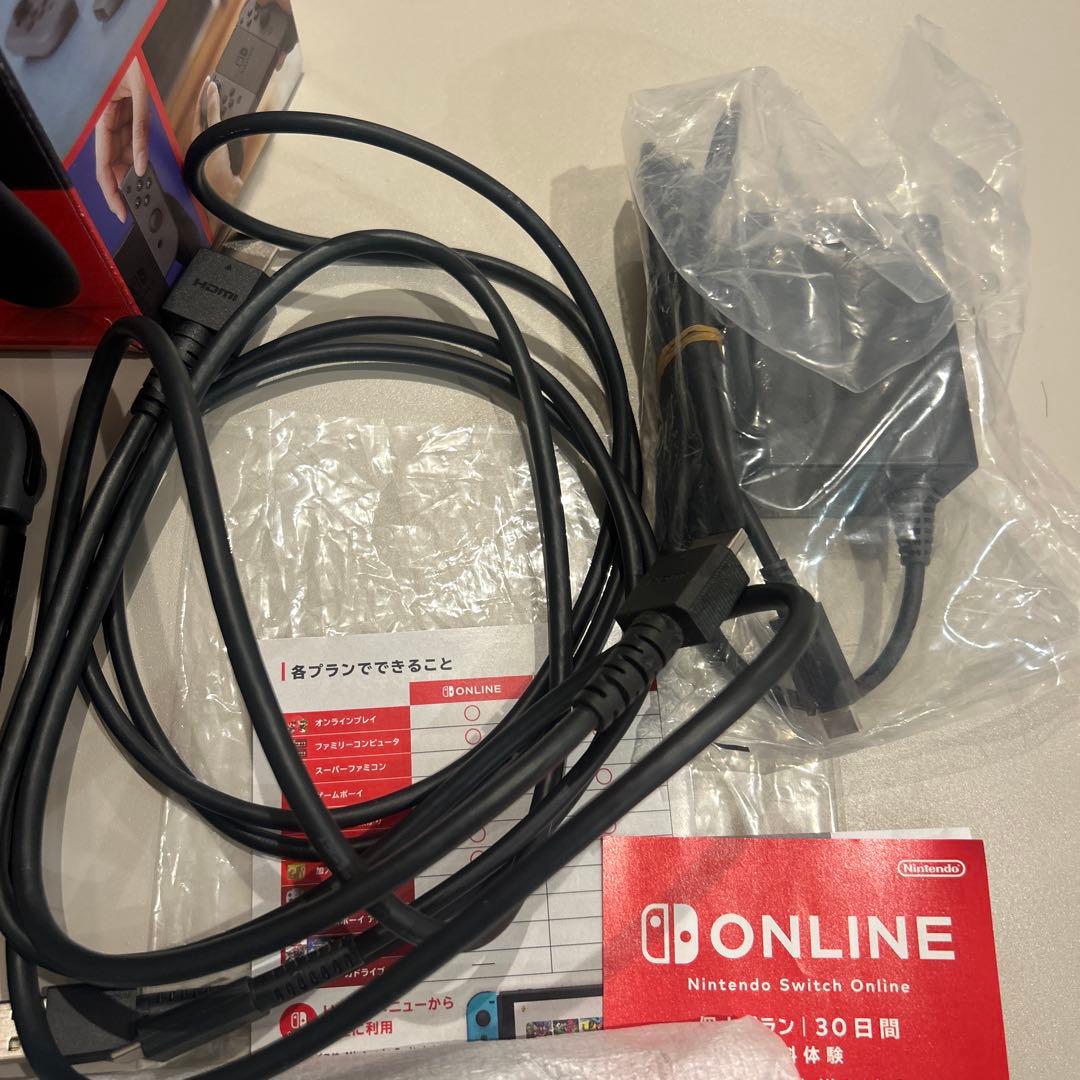 Nintendo Switch 本体 ブラック　グレー