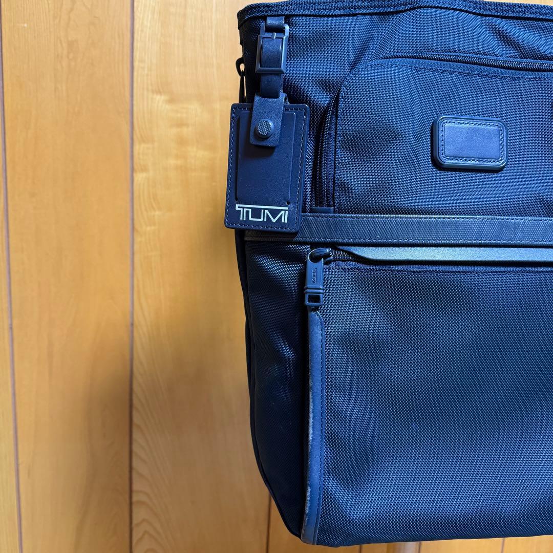 TUMI SHIPS別注モデル エクスパンダブル スクエア トートバッグ