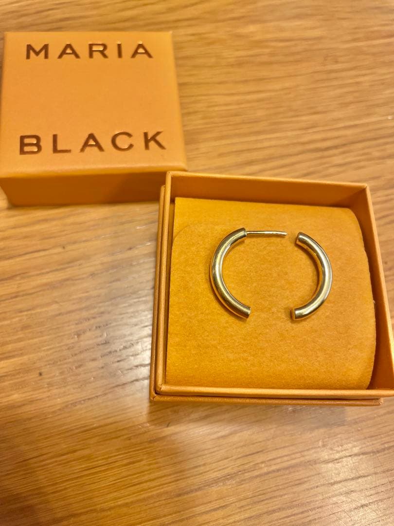 MARIA BLACK ゴールド　フープピアス 片耳用