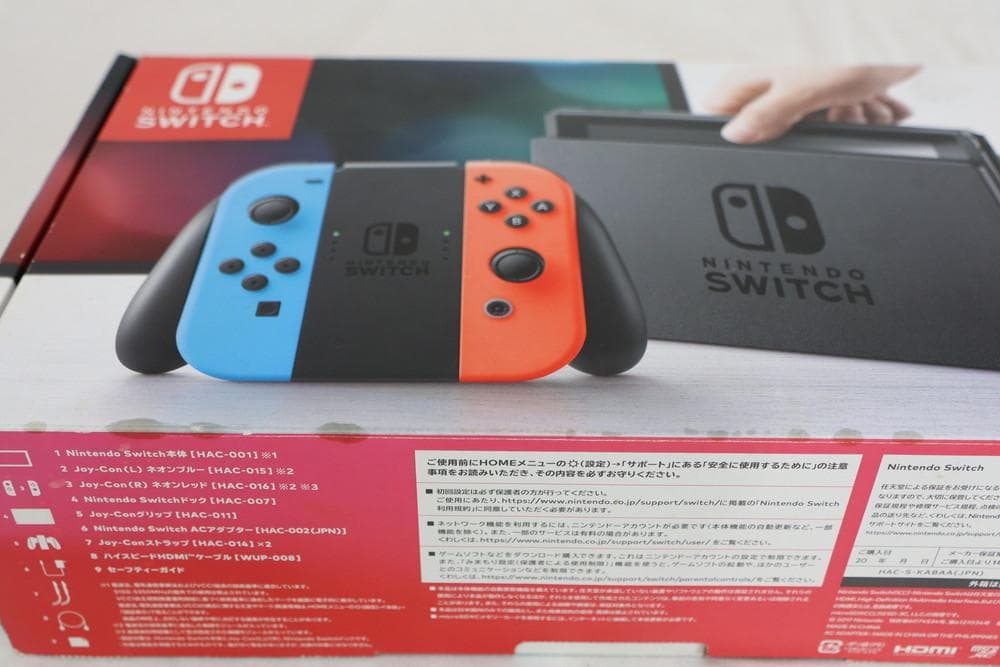 ◇NINTENDO SWITCH 任天堂スイッチ 赤青　07178