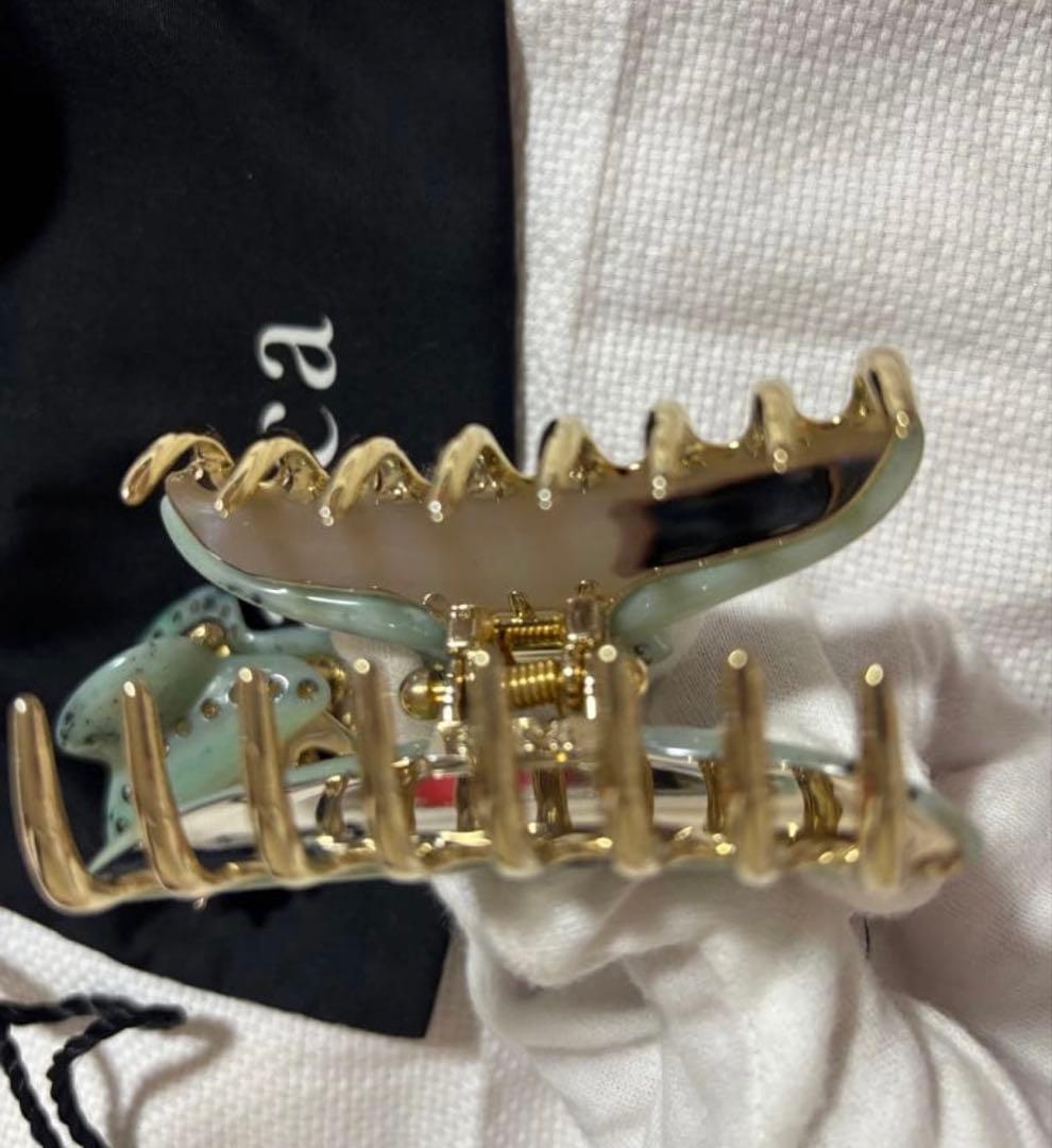 violakiss　2個　アッカ acca クリップ　ティアラクイーン