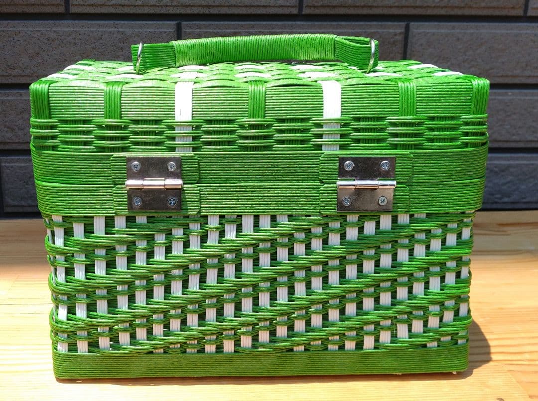 専用　透かし模様(緑色系)クロスステッチ(紫色×薄紫色)らせん模様(新緑色)