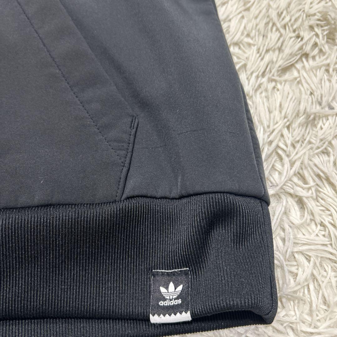 adidas 希少カラー　ゴールドロゴ　撥水パーカー　スノボウェア　デカロゴ