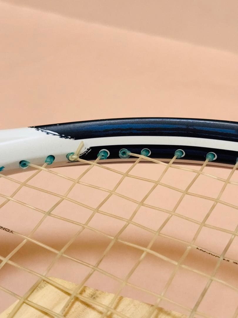 ヨネックス アストレル105 G1 軽量 テニスラケット初心者向け 人気モデル