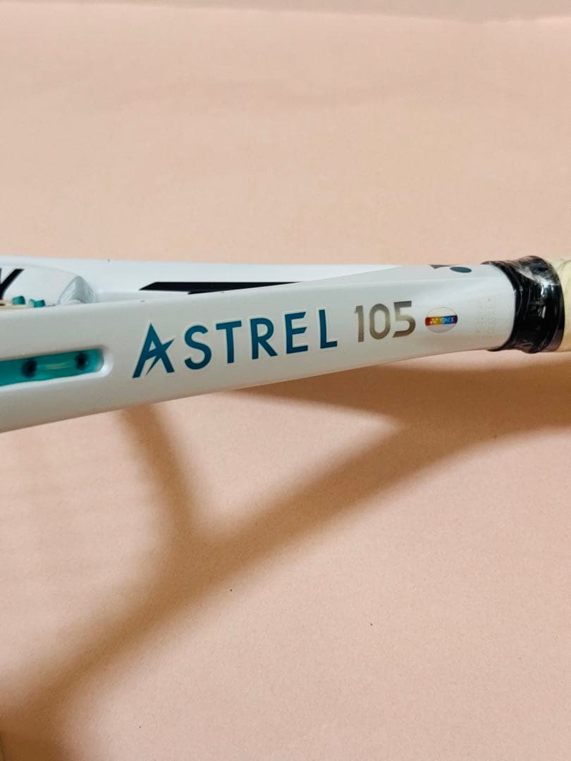 ヨネックス アストレル105 G1 軽量 テニスラケット初心者向け 人気モデル