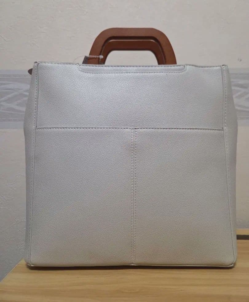 ろ*》様 しまむら 痛バ 白 レザー きなこっこ