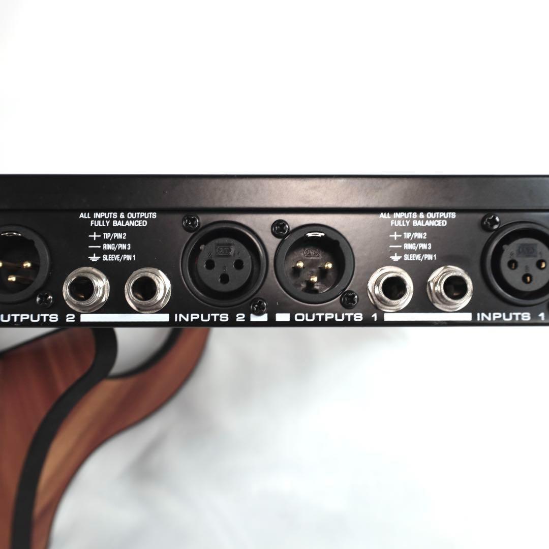 Behringer MULTIGATE PRO XR4400 ②