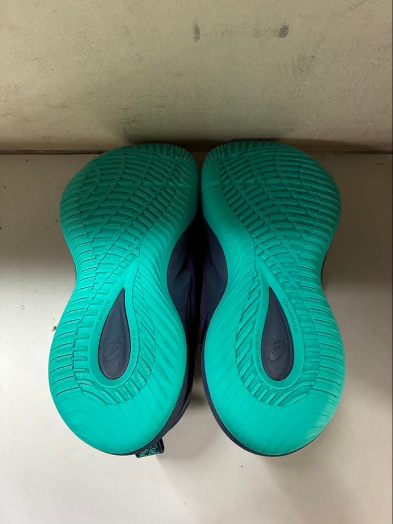 今日のゲリラ価格NOVA SURGE 3 GS 400カラー 23.0㎝