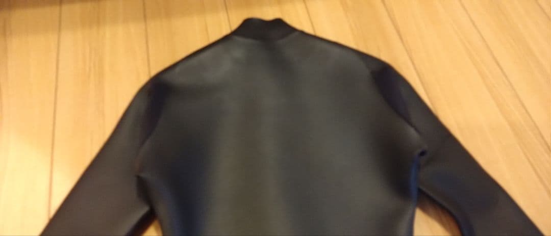 DOVE ブラック タッパー ジッパー付き