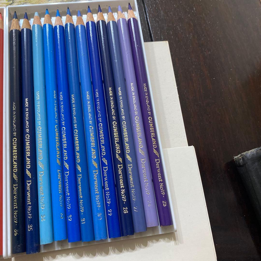 アンティック Derwent Artists Colored Pencils