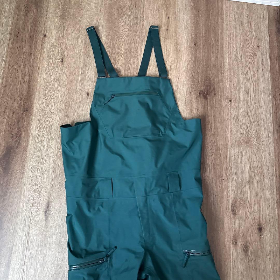 Arc'teryx ダークグリーン スキーウェア