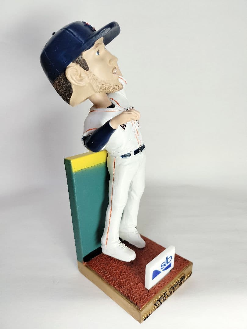 カイル・タッカー／”ゴールドグラブ賞” ボブルヘッド人形