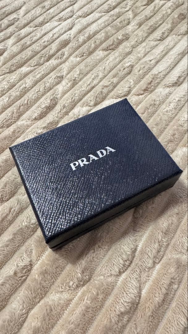 PRADA キーケース ピンク