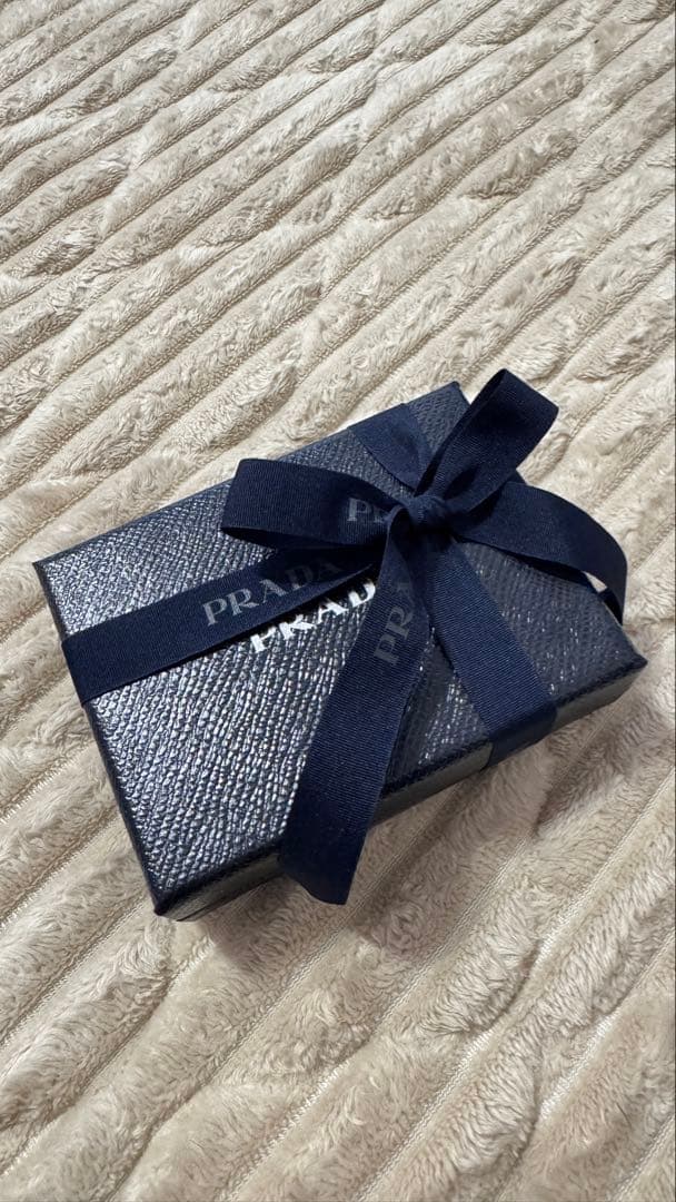 PRADA キーケース ピンク