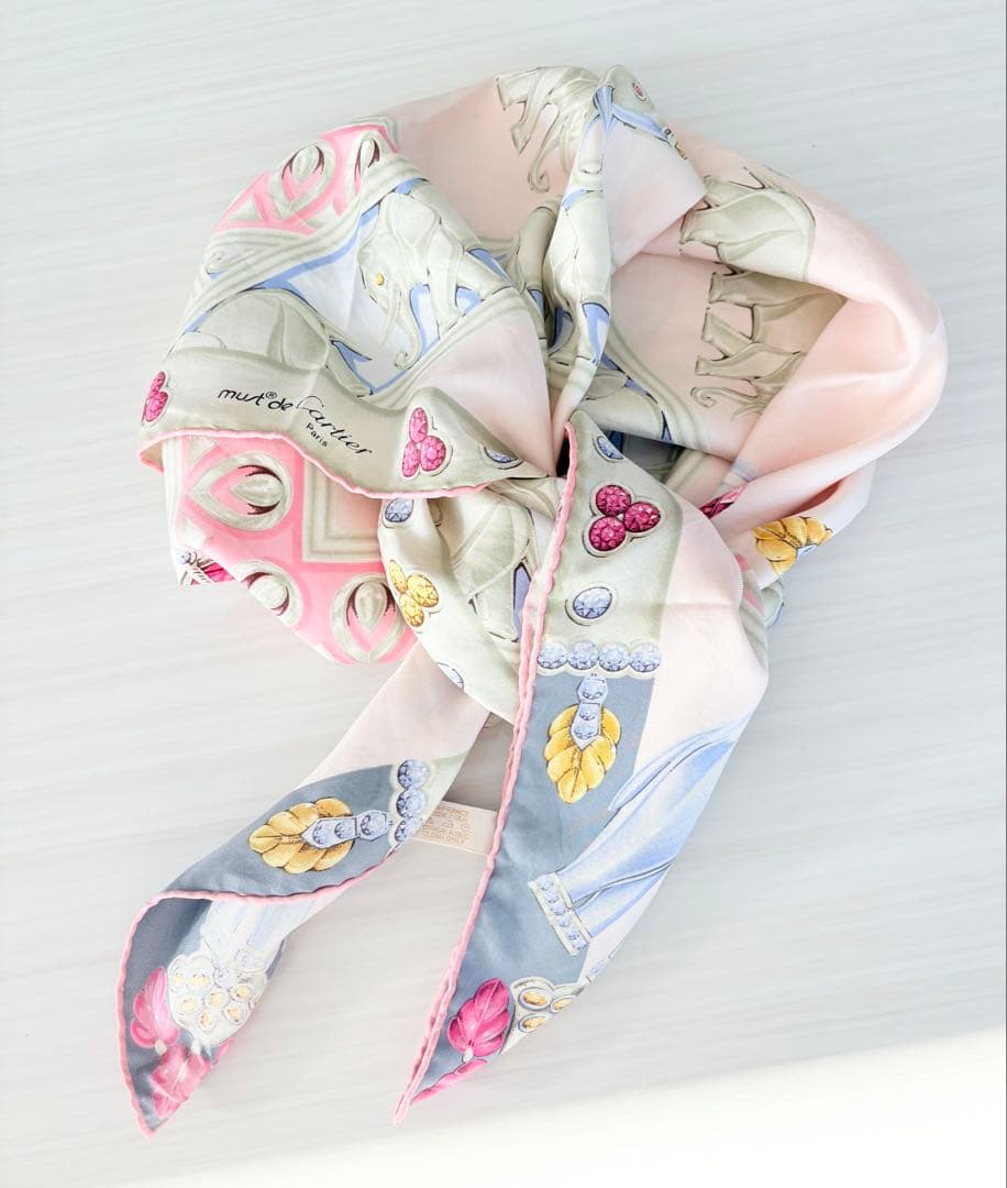 大判 カルティエ must 象 宝石 スカーフ シルク ピンク