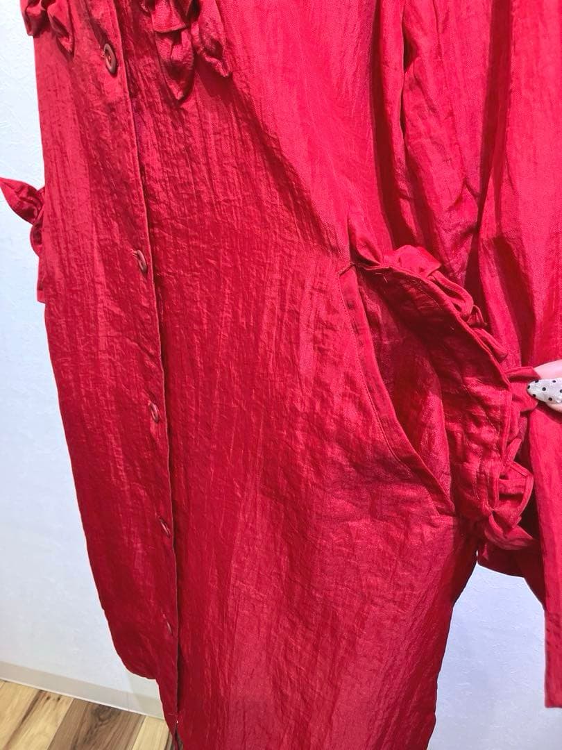 POTECHINO ポテチーノ　ロングシャツコート　お花のモチーフ　赤　さえら