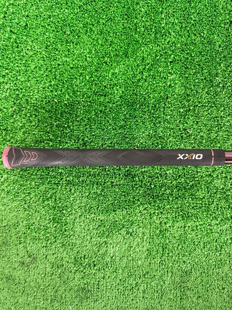 ゼクシオ13（XXIO 13）レディースのハイブリッド（H4）