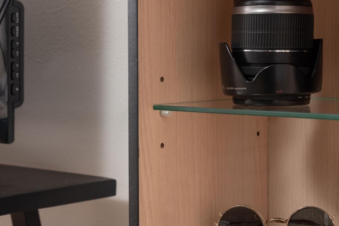 上が丸いデザイン☆コレクションケース　ブラック　 コレクションシェルフ 脚付き