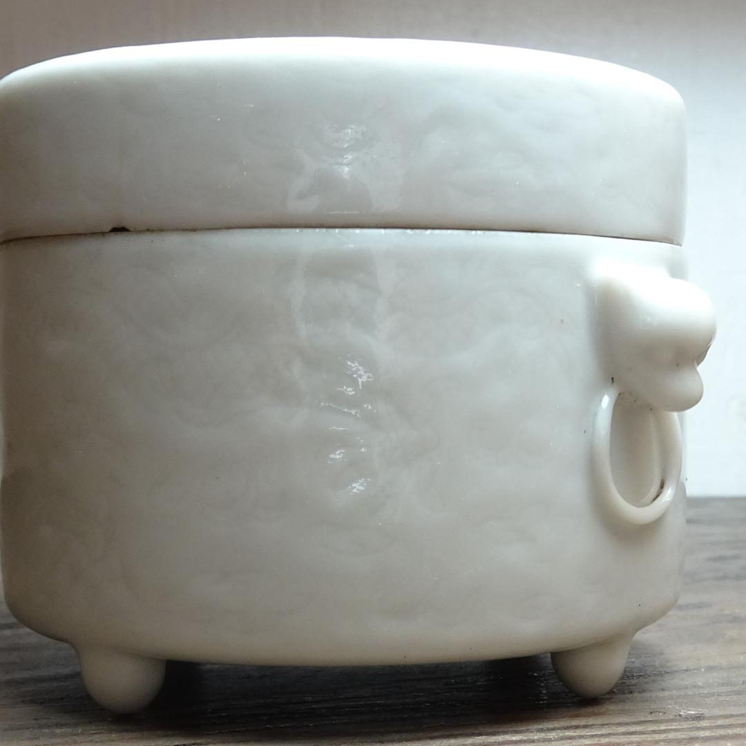 シ*マ様 香合　蓋に欠け有ります　永楽年製　龍模様　香炉　壺　オブジェ　唐物