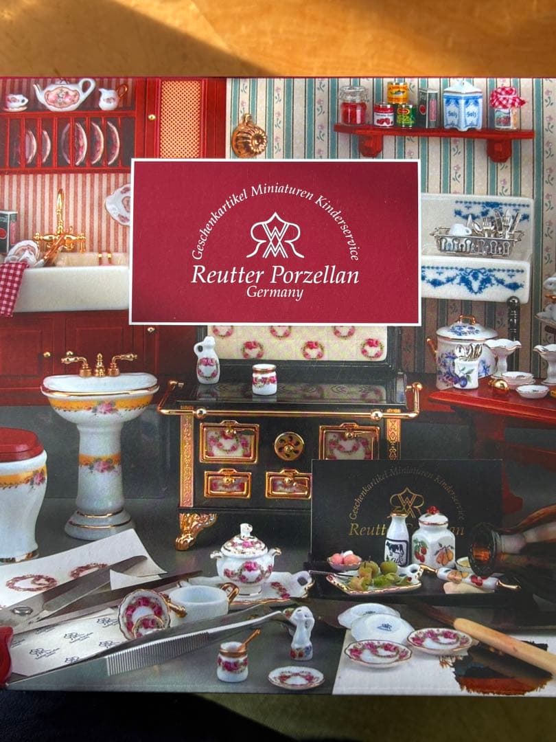 ドイツ　ミニチュア　ロイターポーセリンキャビネット　レトロRP1797-5