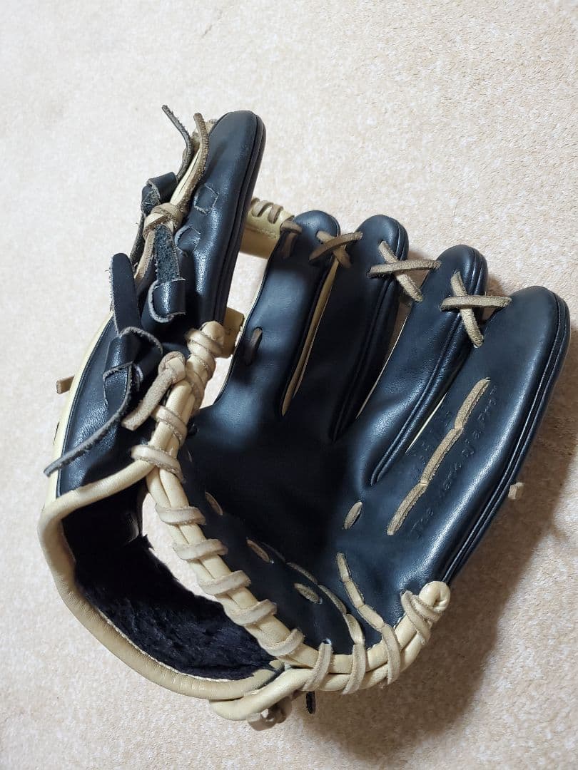 ローリングス 岡本和真選手 モデル　八咫烏　軟式グローブ　店舗別注オーダー品