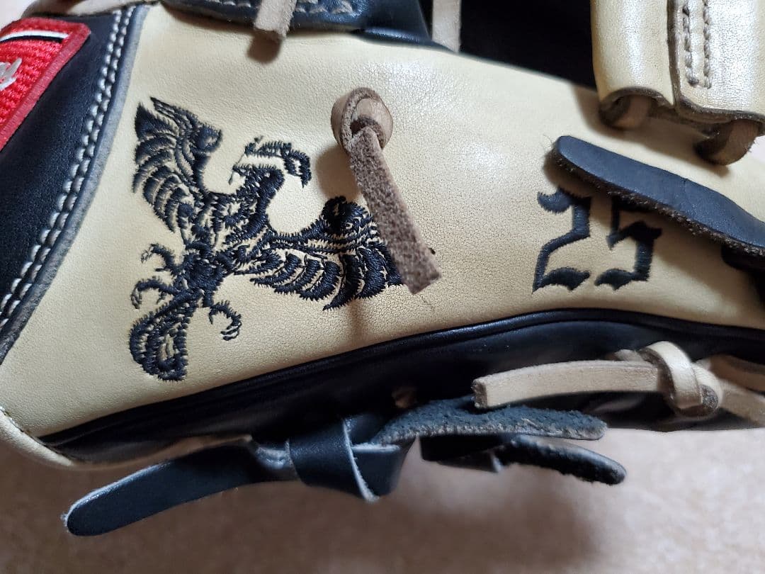 ローリングス 岡本和真選手 モデル　八咫烏　軟式グローブ　店舗別注オーダー品