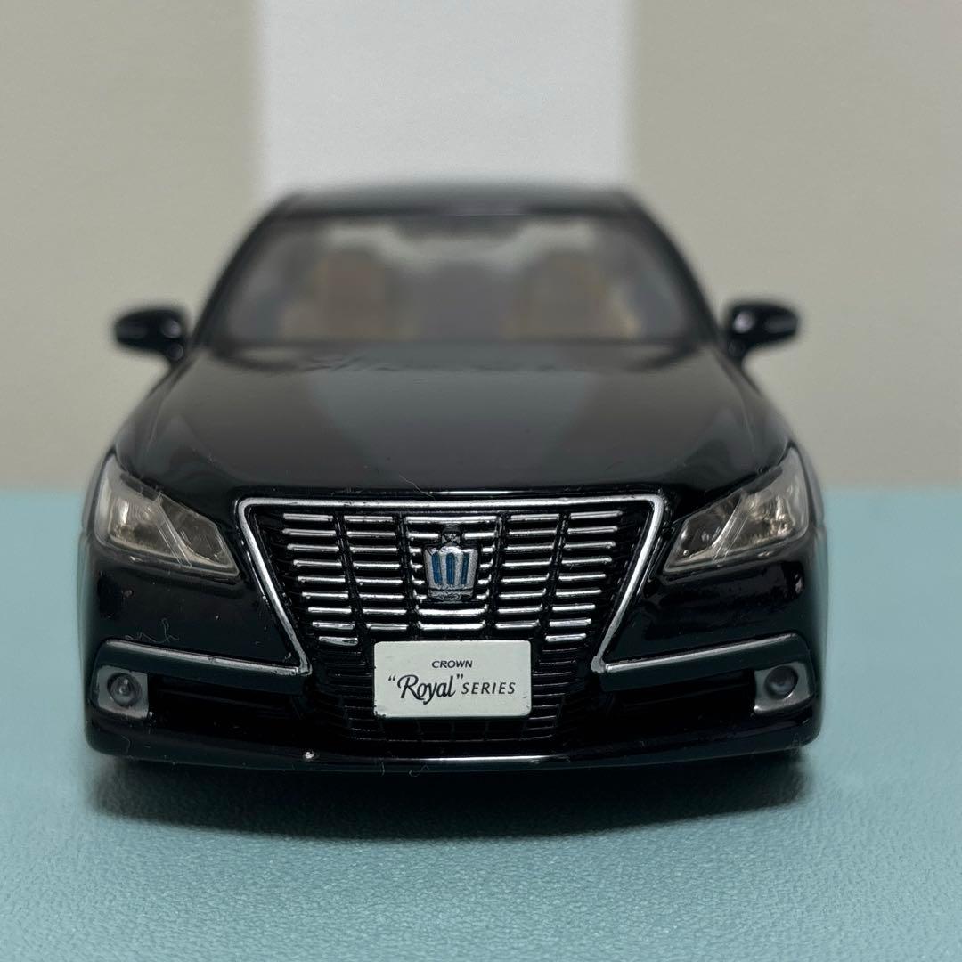 人気のブラック トヨタ クラウン ロイヤルサルーン カラーサンプル 非売品