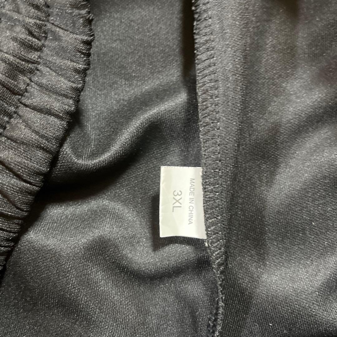 UNDER ARMOURフード付きジャケットとパンツセット　薄手のパーカー付き