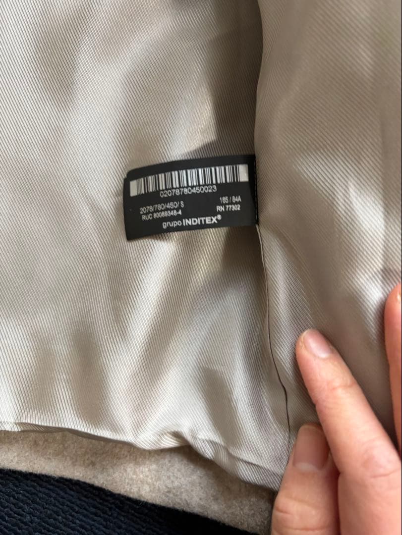 ハイネックショートコート　ベージュ　Sサイズ　ZARA