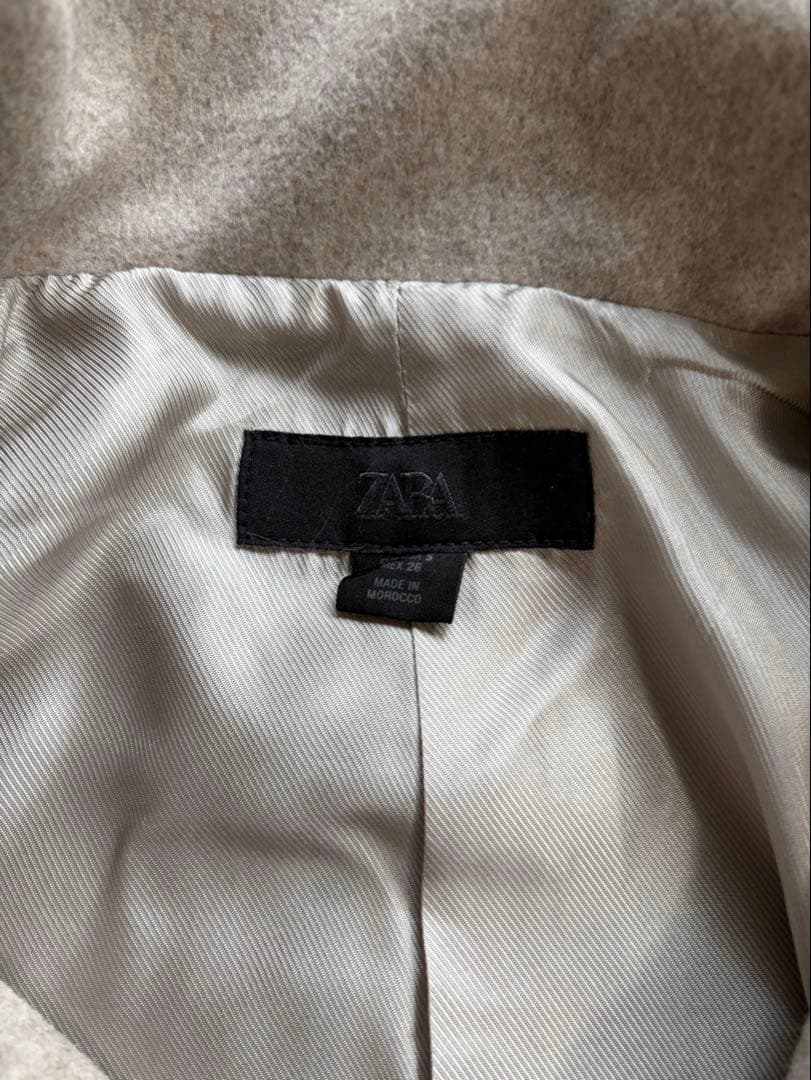 ハイネックショートコート　ベージュ　Sサイズ　ZARA