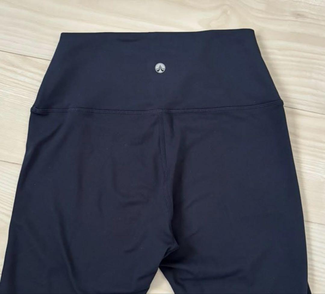 SUKALAベーシックヨガウェア上下セット　LAVA