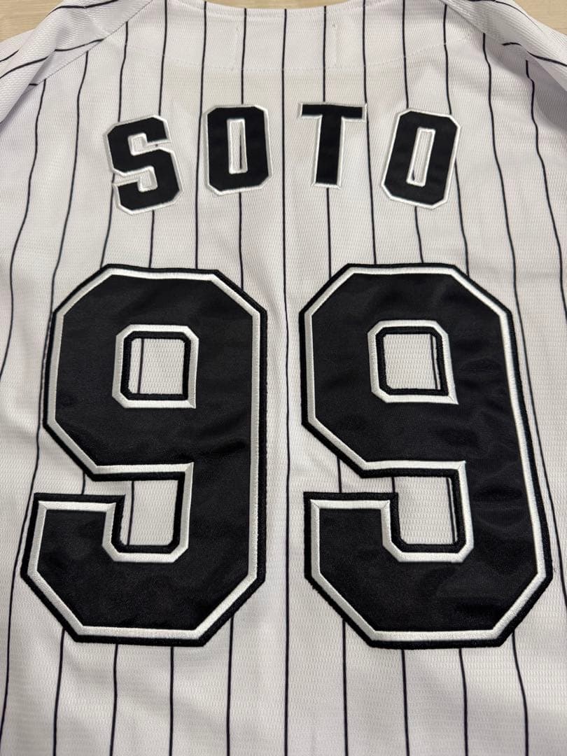 【最終値下げ】千葉ロッテマリーンズ ネフタリ・ソト ホームユニフォーム Lサイズ