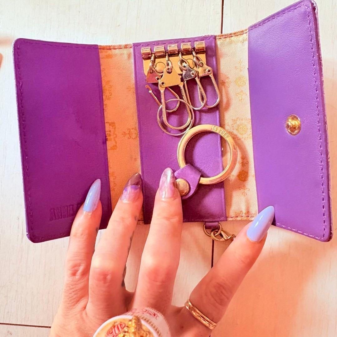 ANNA SUI 花柄キーケース パープル