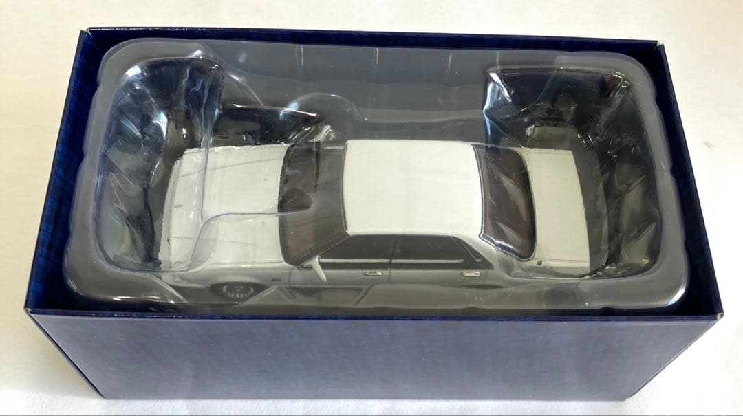 TOMICA LIMITED VINTAGE NEO Nissan セドリック