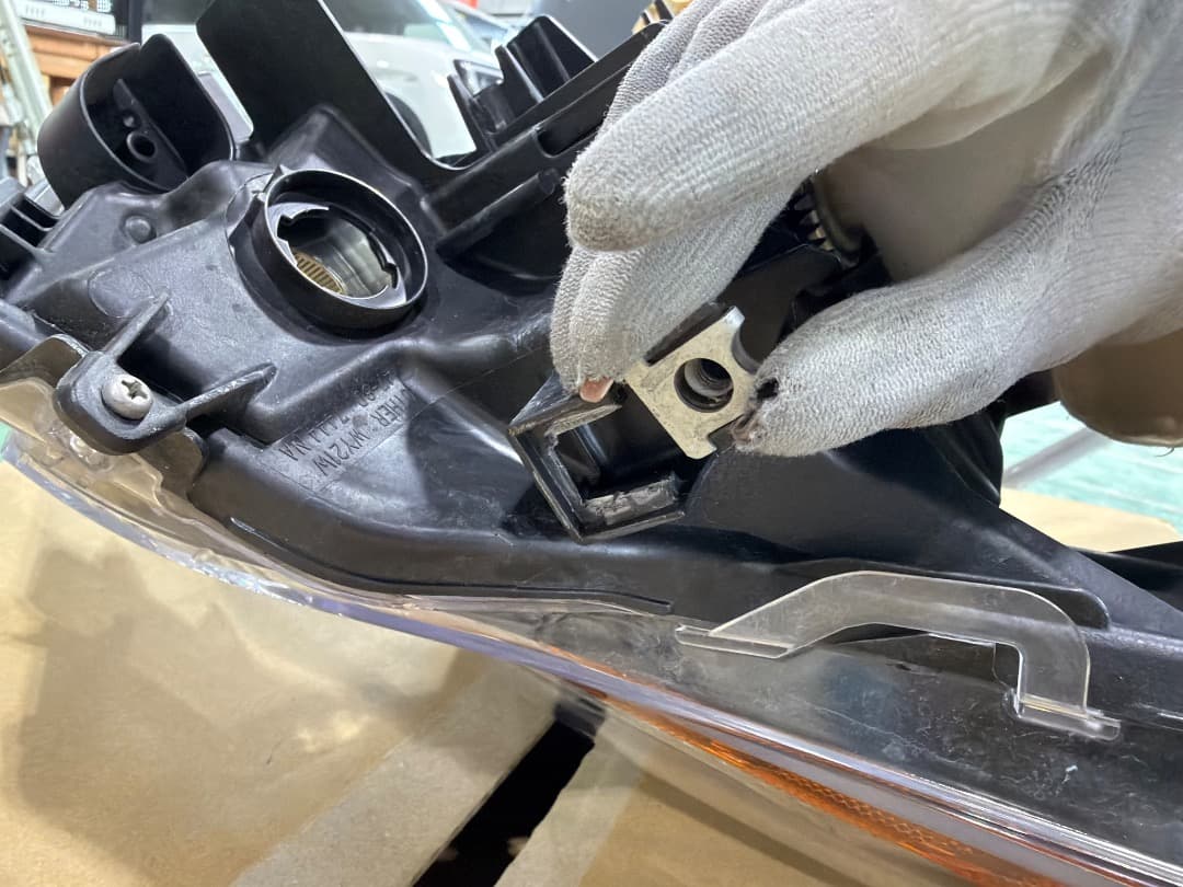 プリウス ヘッドライト 右 50