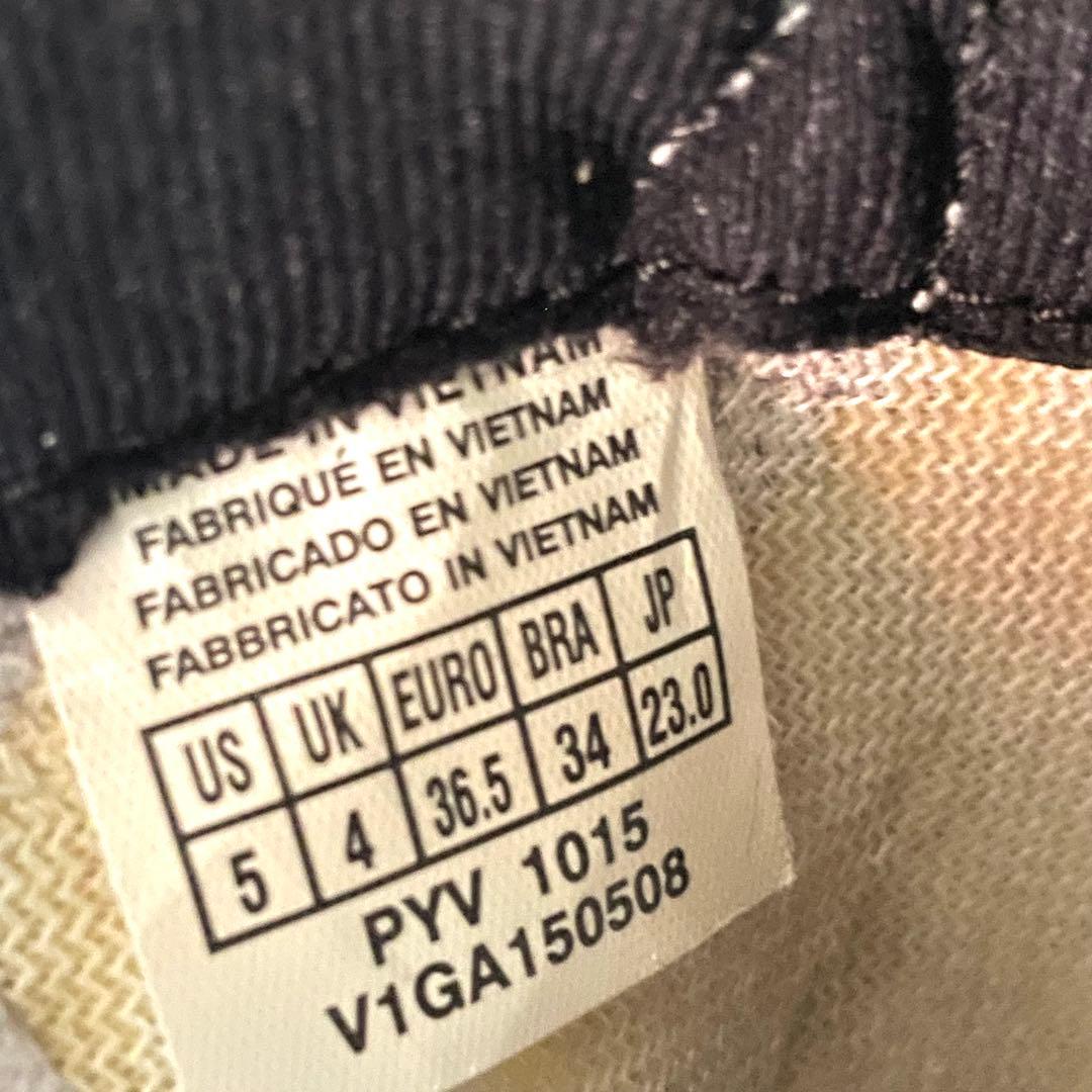 ミズノ バレーボールシューズ 23.0cmウェーブ ライトニング Z