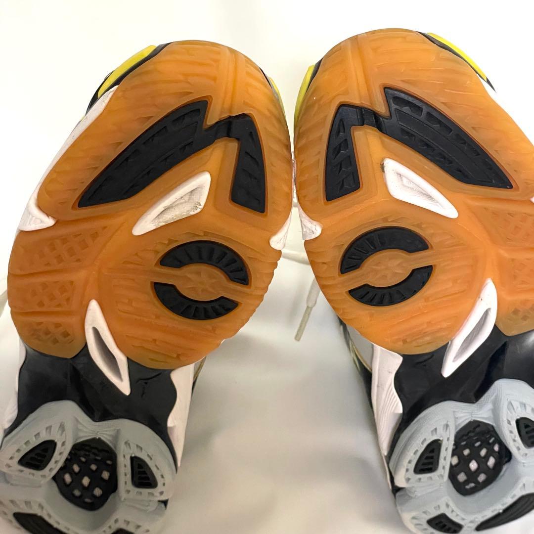 ミズノ バレーボールシューズ 23.0cmウェーブ ライトニング Z