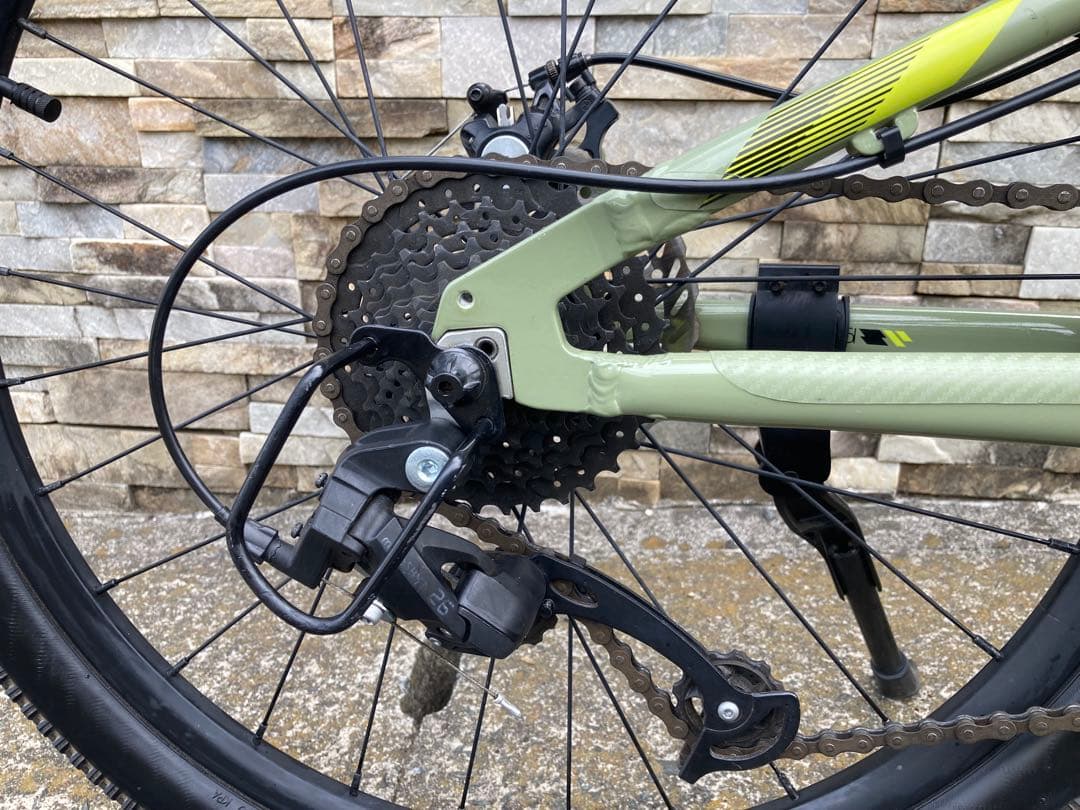 【神奈川周辺手渡】GT ジュニアマウンテンバイクSTOMPER ACE 24