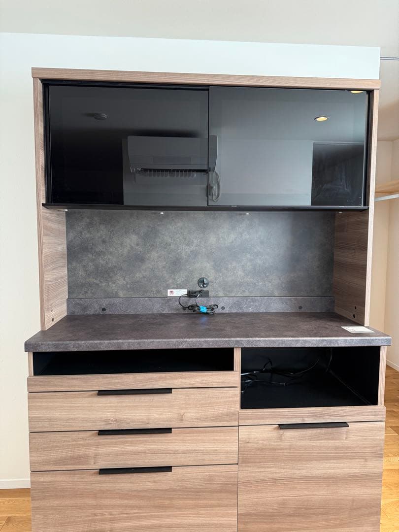 【定価20万円超】パモウナ 食器棚 140cm 日本製 引き出し天板付き 美品