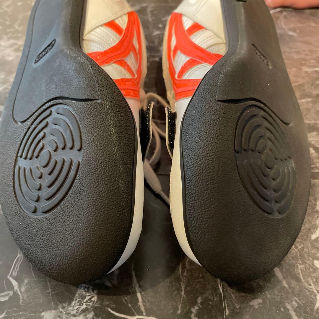 アシックス投擲用シューズ ホワイト/オレンジ 26㎝