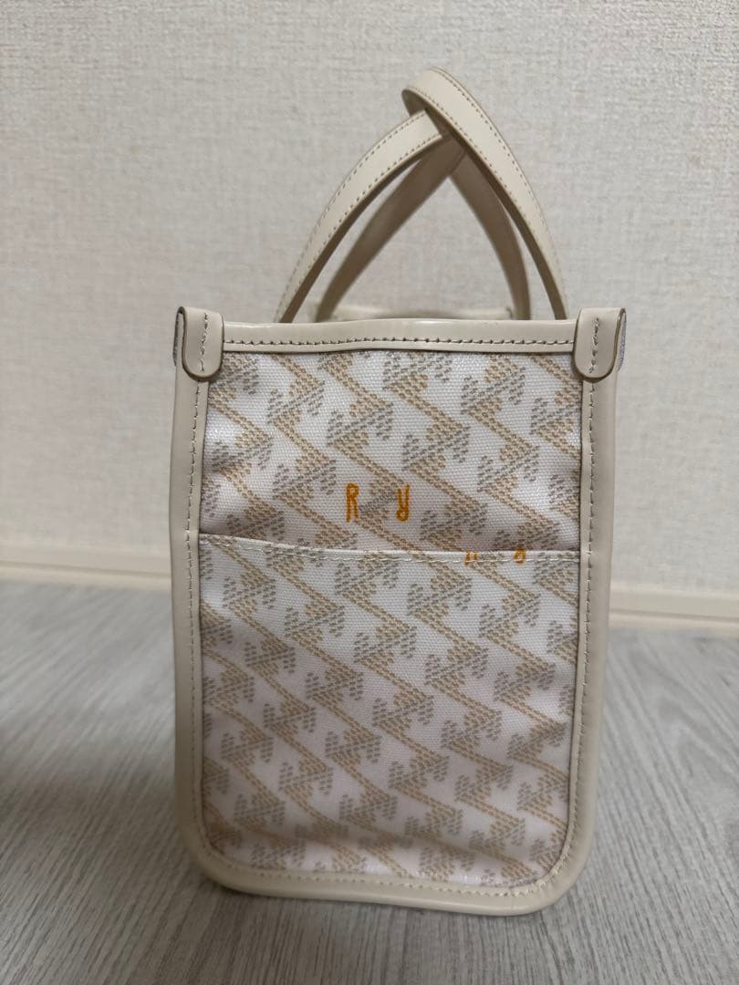 【レザレクション】カートバッグ　ゴルフバッグ　ホワイト