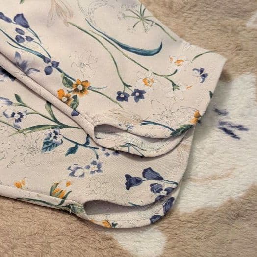 LAVA ヨガウェア　花柄ホワイト M ブラトップ&レギンス SUKALA