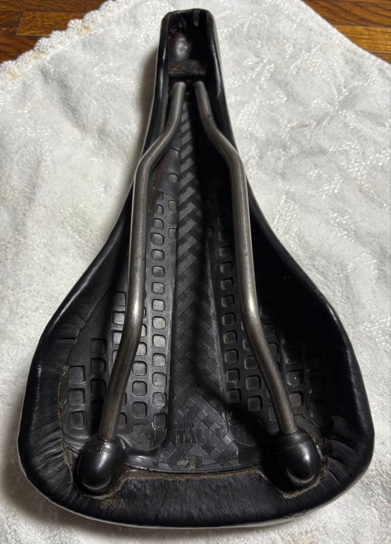 セライタリア フライトチタニウム サドル1996年