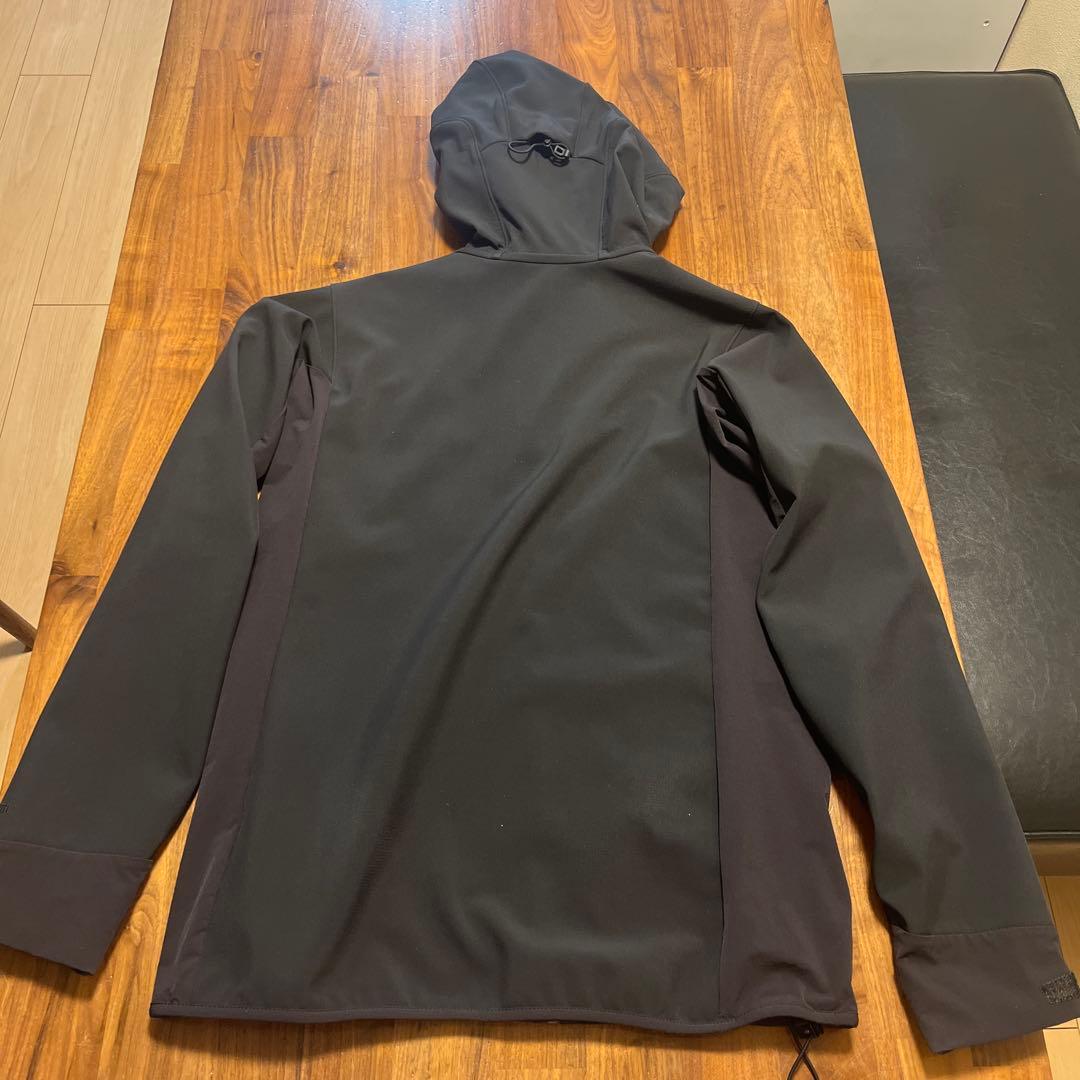 【Patagonia】パタゴニア ナイロンジャケット（防風、撥水）ブラック