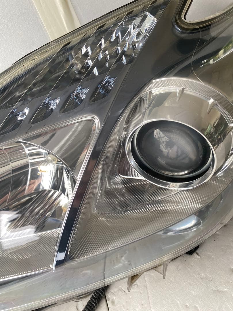 プリウス ZVW30 純正 ヘッドライト 左右セット コーティングリムーバー済