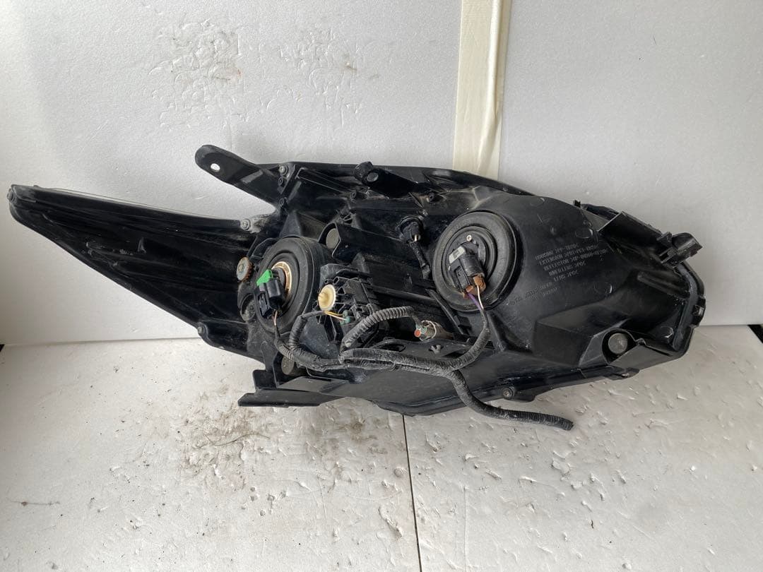 プリウス ZVW30 純正 ヘッドライト 左右セット コーティングリムーバー済