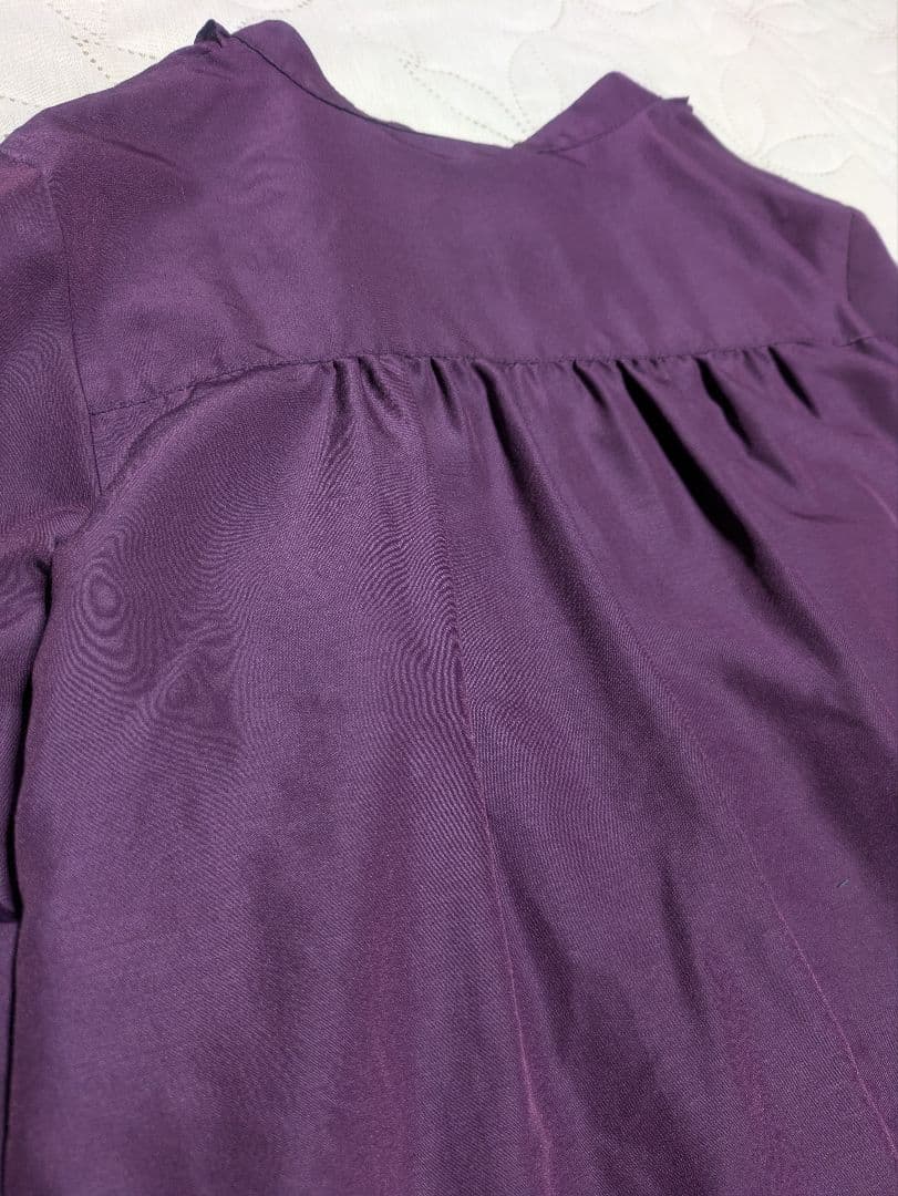 UNTITLED　フリルサテンブラウス　パープル　サイズ2