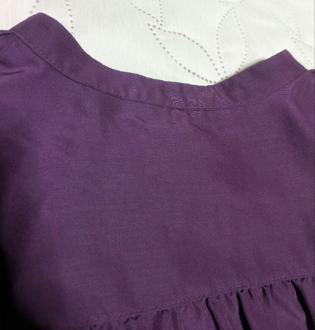 UNTITLED　フリルサテンブラウス　パープル　サイズ2