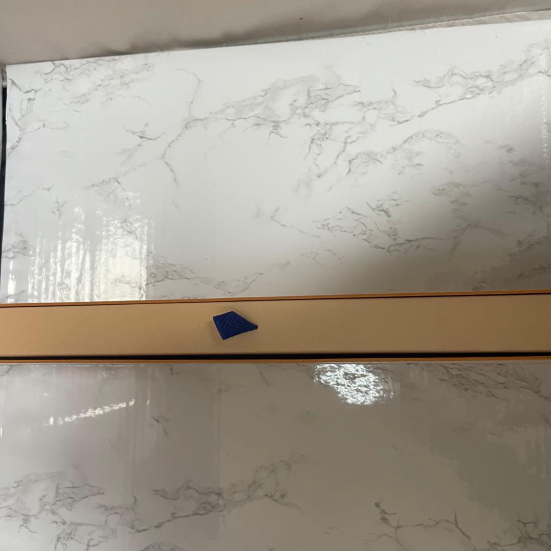 こうルイヴィトン ネクタイ ネイビー ロゴ総柄 光沢 箱付き プレゼント